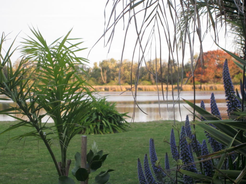 Lakes Entrance Waterfront Cottages With King Beds Eksteriør billede