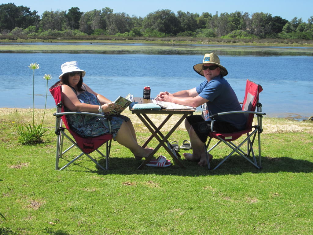 Lakes Entrance Waterfront Cottages With King Beds Eksteriør billede
