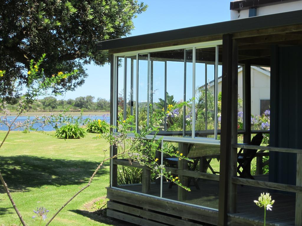 Lakes Entrance Waterfront Cottages With King Beds Eksteriør billede